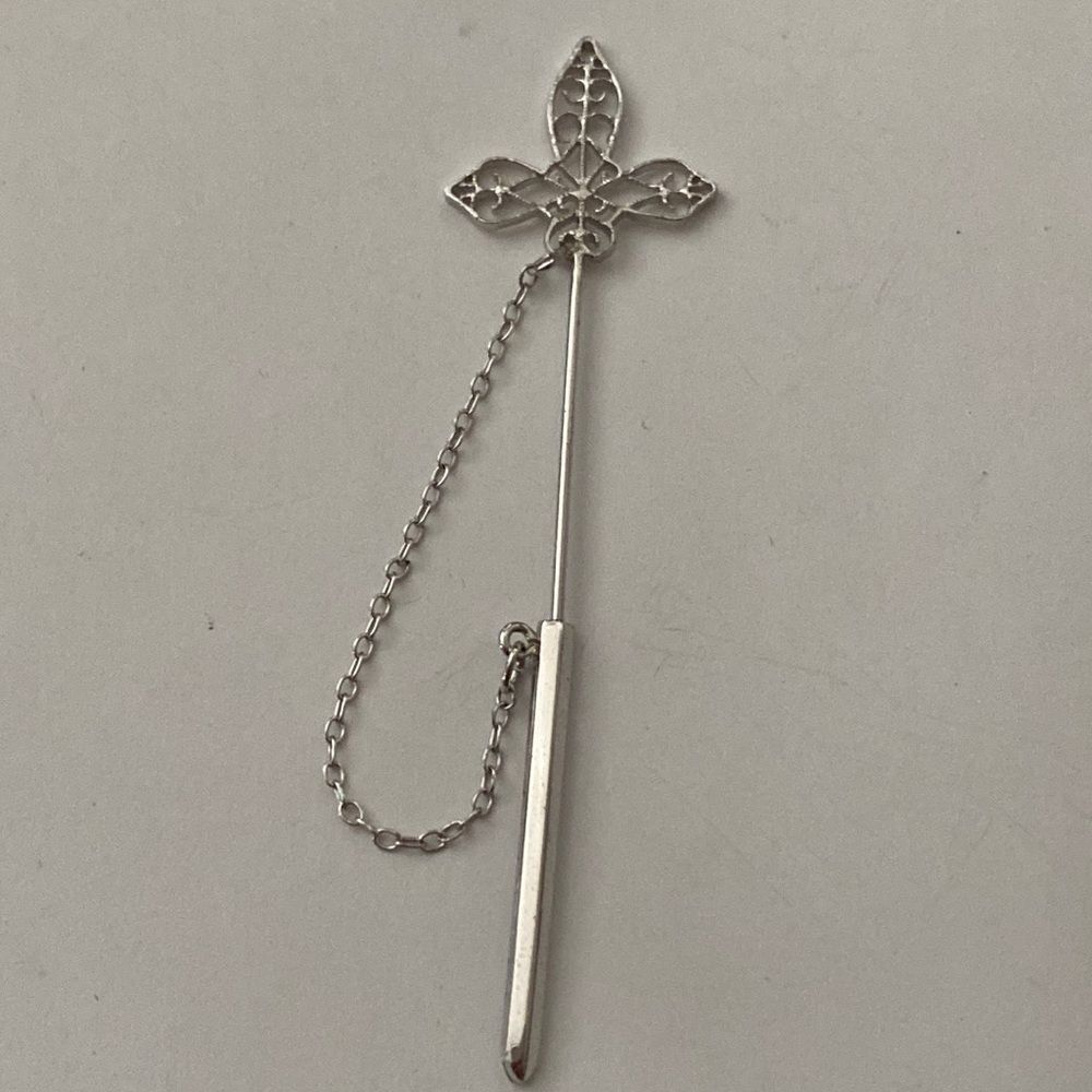 Silver Vintage Wells Sterling Hat Floral Cross Stick Pin Brooch